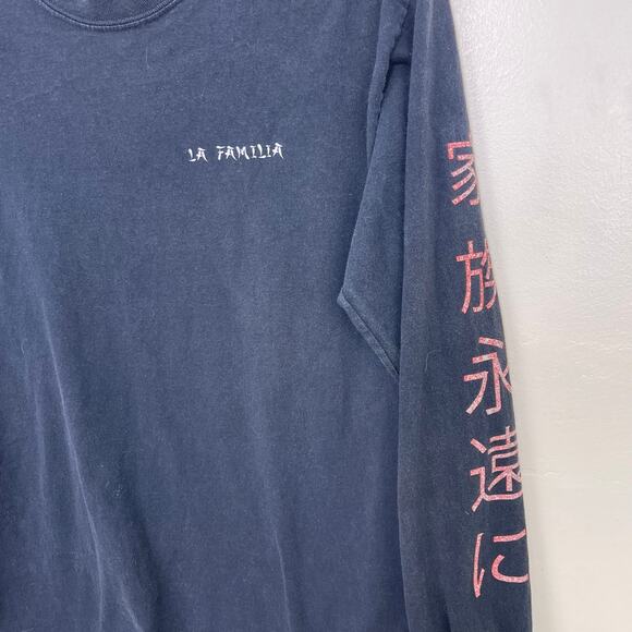 La Familia Tokyo Skyline Men's Long Sleeve T-Shirt - Picture 3 of 6